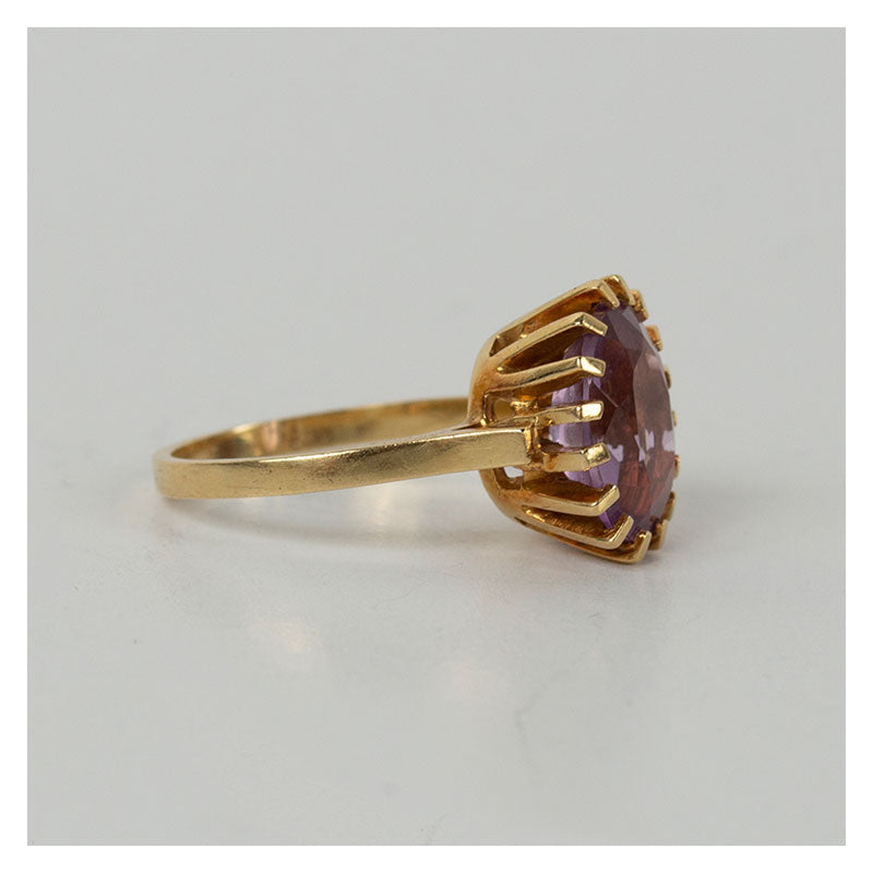 Vintage ring met grote roze/paarse amethist edelsteen