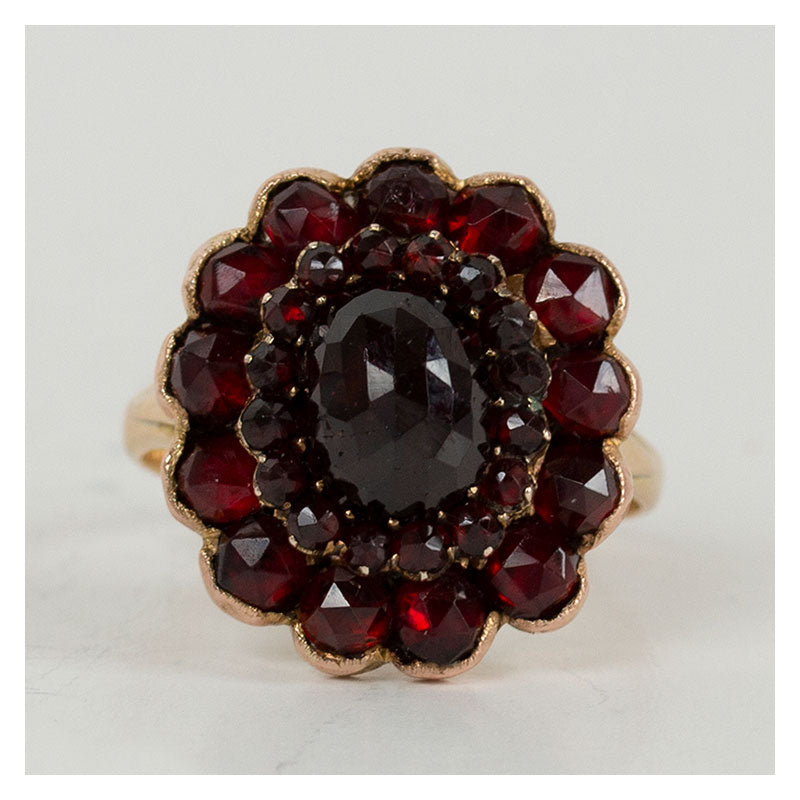 Vintage 14 karaat gouden framboos ring met robijntjes