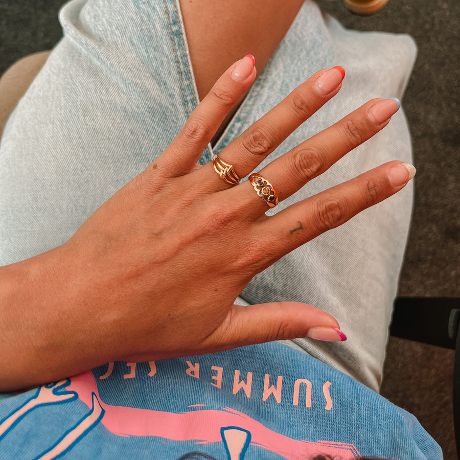 Vintage gouden ring met puntig design