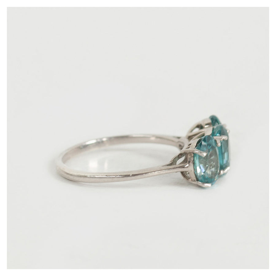 vintage zilveren ring met aquamarijnen