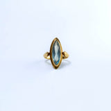 Vintage ring met puntig aquamarijn