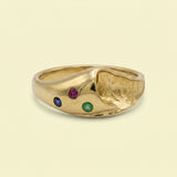 Vintage ring met saffier, smaragd & robijn - 8 karaat goud