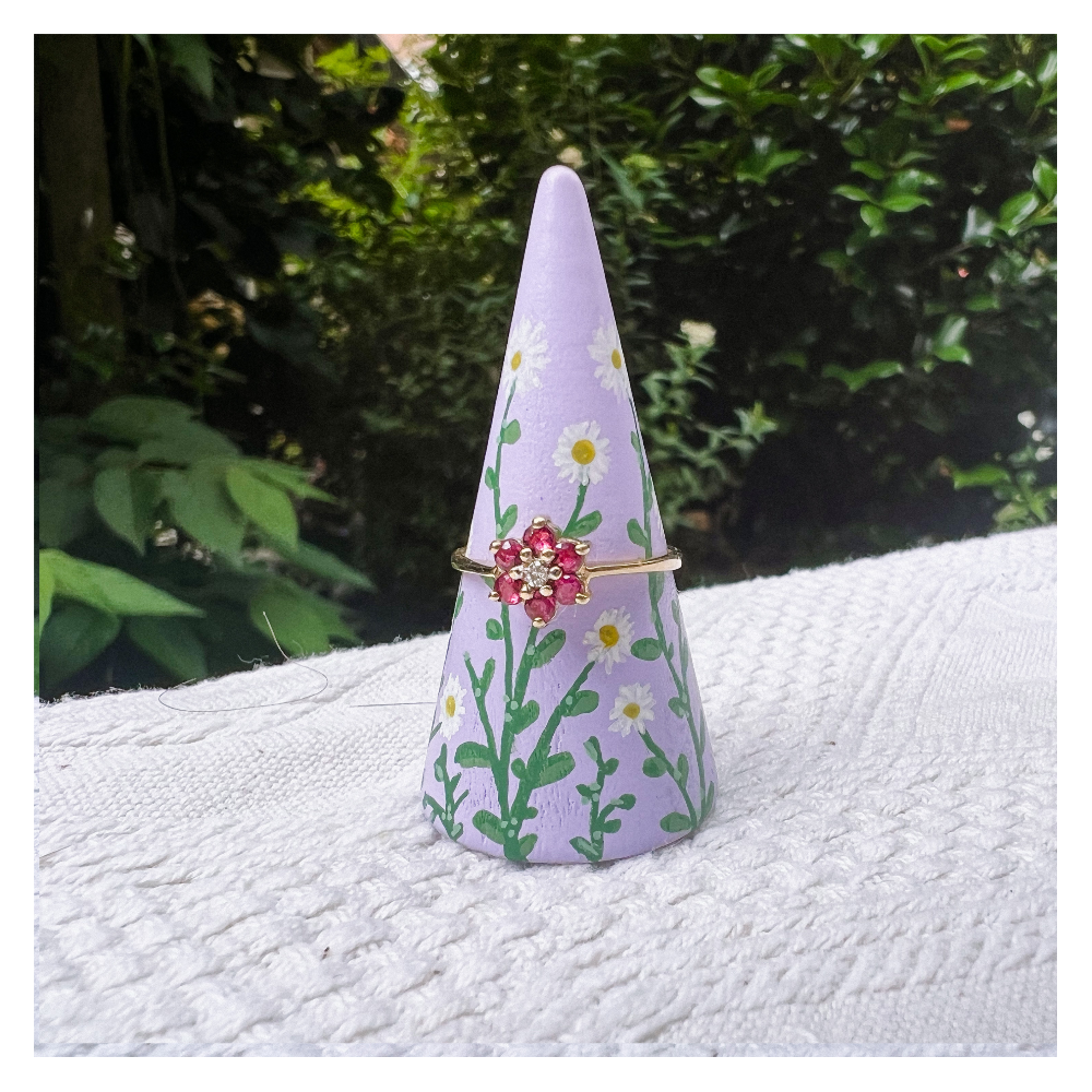 Vintage 9 karaat flower ring met robijnen en diamant