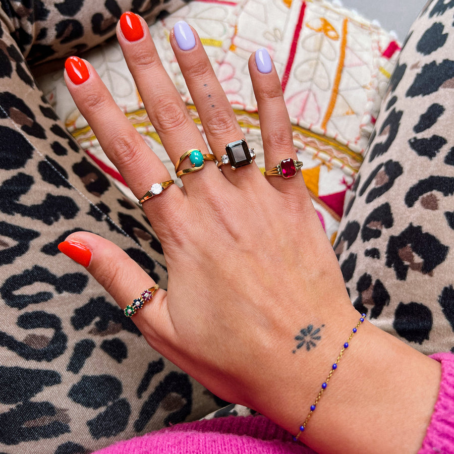 Vintage ring met vierkante rode robijn
